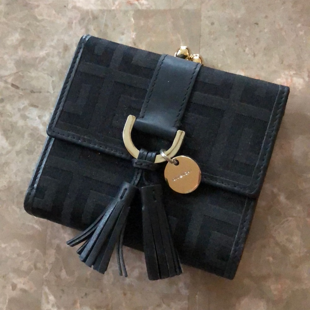 Woman wallet